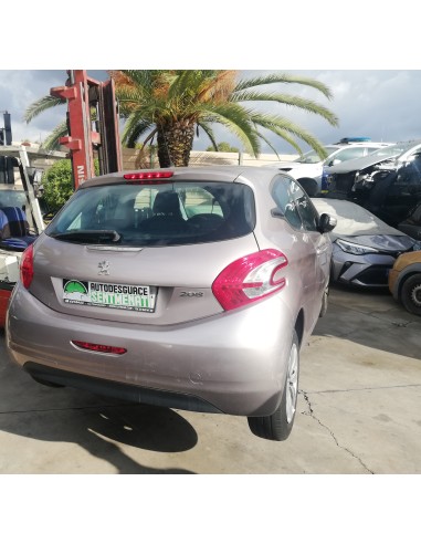 PEUGEOT 208 1.4 hdi